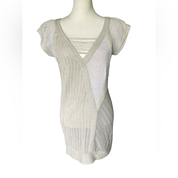 A/X Armani Exchange Sleeveless V-Neck Long Knit Top, Size Medium - Picture 1 of 5